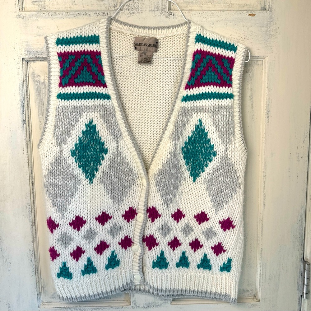 VINTAGE 80s 90s WHITE SHORT SLEEVE SWEATER VEST - SHERIDAN SQUARE - S